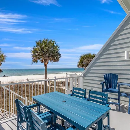 3Br, 3Ba Beachfront Townhome! Sleeps 11! Ocean View! Steps To The Beach!